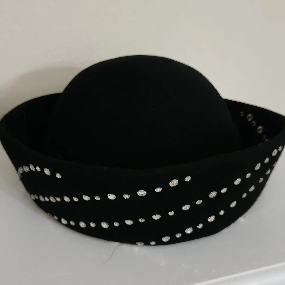 Vintage Archie Eason Black Church Hat Sophisticated Classy Elegant Silver Studs - Picture 9 of 9